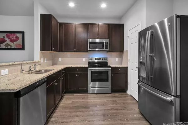 8123 Apex View, San Antonio, TX 78244