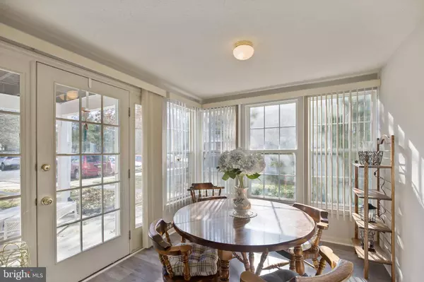 28 INVERNESS CIR, Marlton, NJ 08053