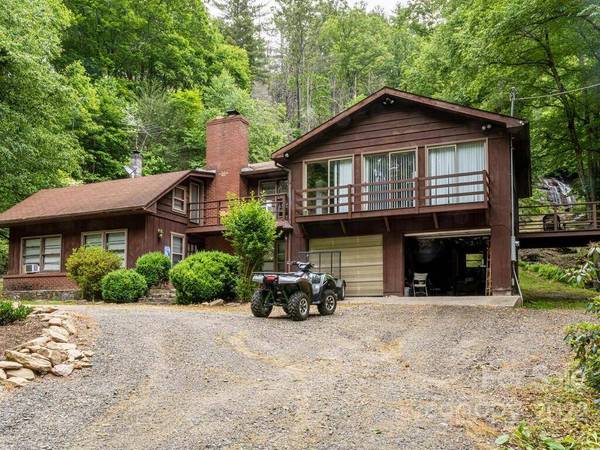 225 N Bearwallow RD, Fletcher, NC 28732