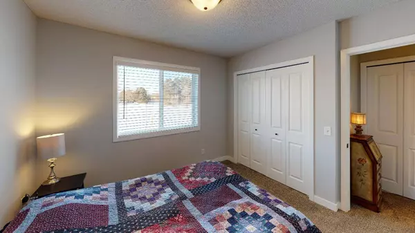 1334 18th AVE SE, Cambridge, MN 55008