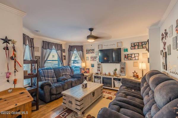 2 Glenwood Ave  AVE, Johnstown, NY 12095