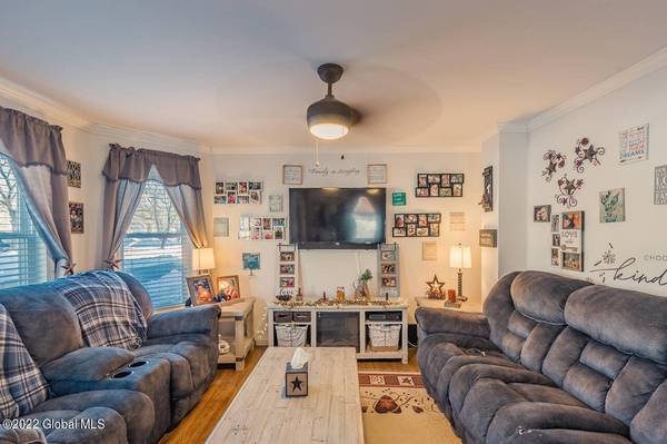 2 Glenwood Ave  AVE, Johnstown, NY 12095