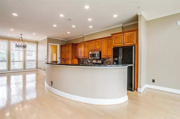 418 Mills Street, Fort Worth, TX 76102