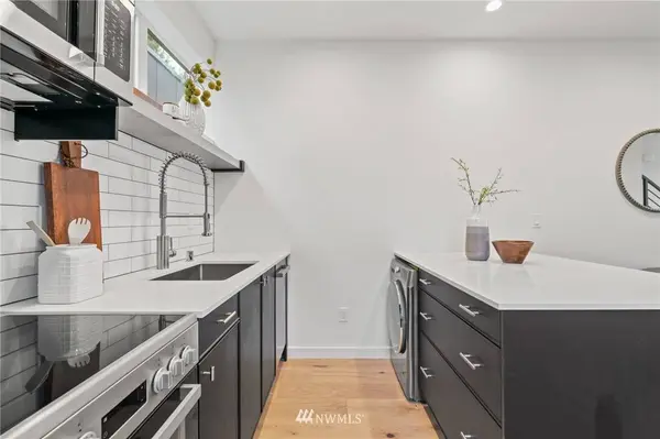 6234 C Stanley AVE S, Seattle, WA 98108