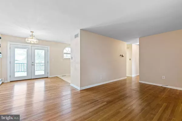 19 JOSEPH GALLAHER ST, Elkton, MD 21921