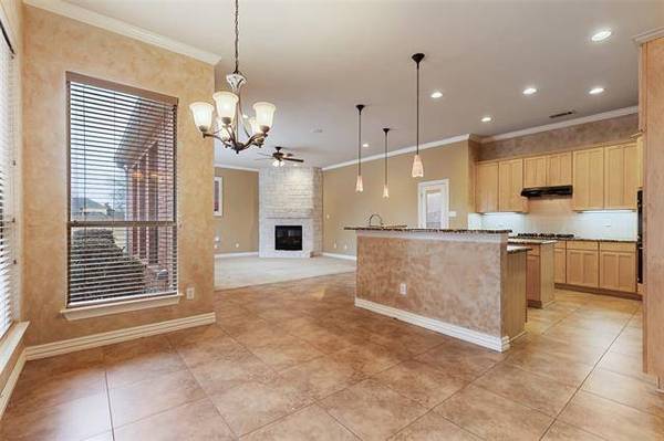 1704 Tenderfoot Lane, Desoto, TX 75115