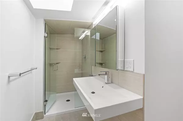 218 15th AVE, Seattle, WA 98122