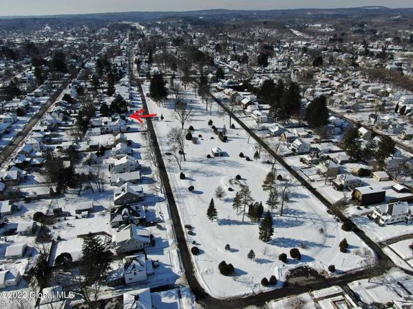 20 S Park  DR, Gloversville, NY 12078