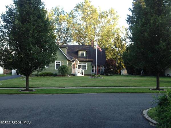 20 S Park  DR, Gloversville, NY 12078