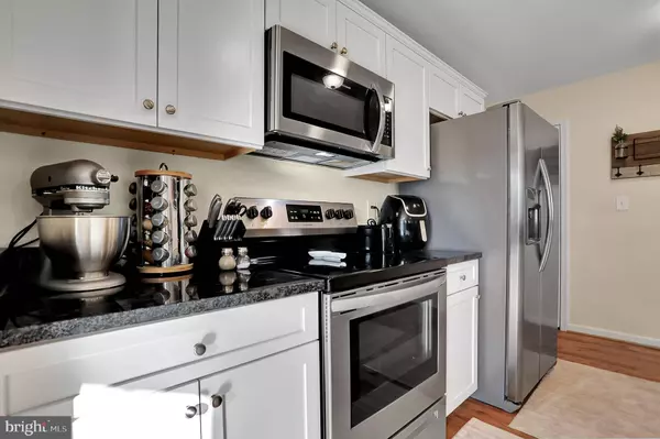 1635 NEEDY RD, Martinsburg, WV 25405