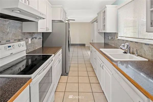 4520 S 257th ST, Kent, WA 98032