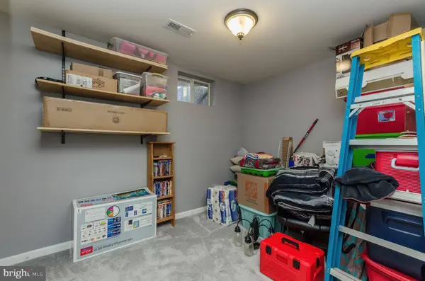 51 DUNMORE CT, Falling Waters, WV 25419