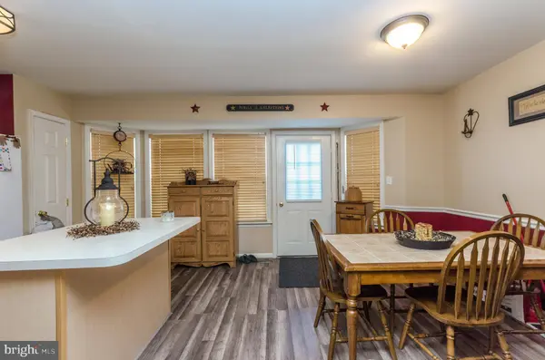 51 DUNMORE CT, Falling Waters, WV 25419