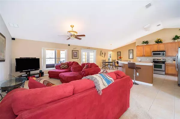 437 GRAND RESERVE DR, Davenport, FL 33837