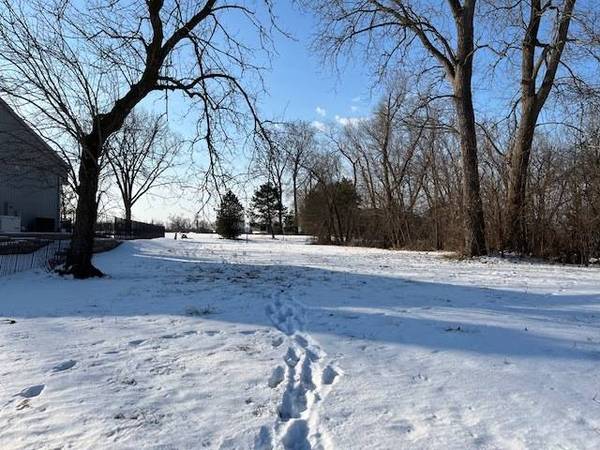 1118 Fortress DR, Fox Lake, IL 60050