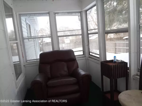 616 Bluff Street, Lansing, MI 48906