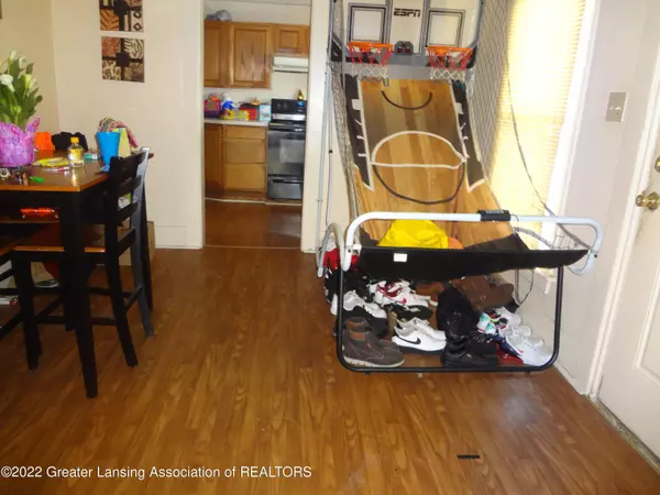 616 Bluff Street, Lansing, MI 48906