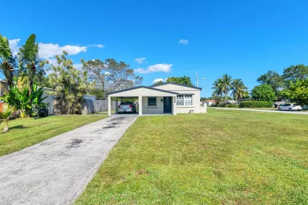 1595 NE 174 St, North Miami Beach, FL 33162