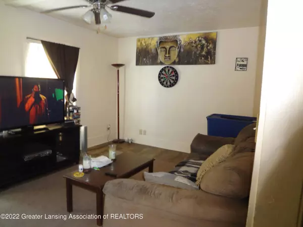 616 Bluff Street, Lansing, MI 48906