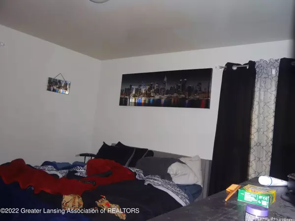 902 W Lapeer Street, Lansing, MI 48915