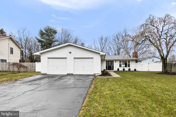 6 GLOUCESTER CT, Mount Holly, NJ 08060