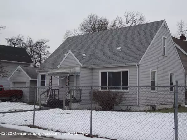 902 W Lapeer Street, Lansing, MI 48915