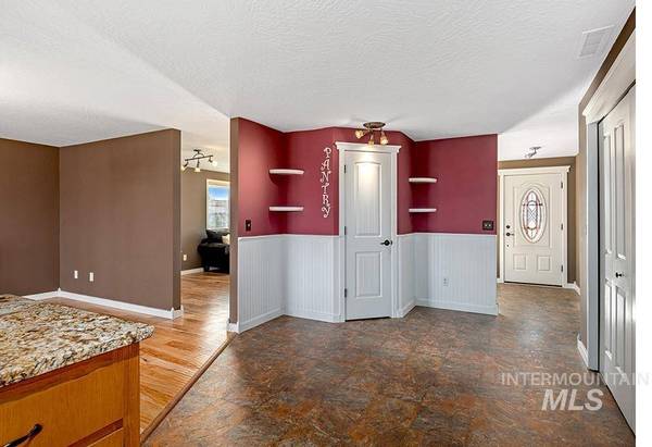 15150 Machen Pl, Caldwell, ID 83607