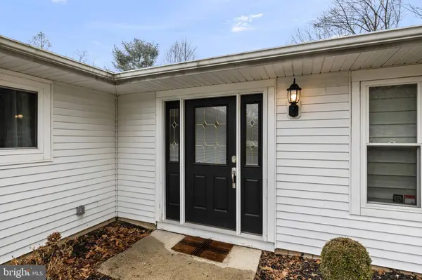 6 GLOUCESTER CT, Mount Holly, NJ 08060