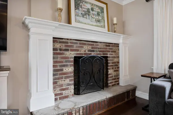 6 GLOUCESTER CT, Mount Holly, NJ 08060