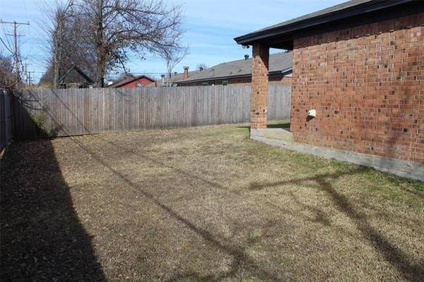 6208 Hott Springs Drive, Arlington, TX 76001