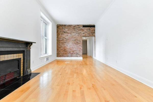 160 Commonwealth Ave #211, Boston, MA 02116