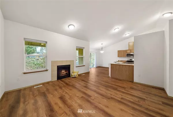 7306 214th AVE E, Bonney Lake, WA 98391