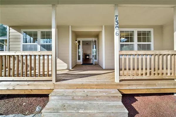 7306 214th AVE E, Bonney Lake, WA 98391