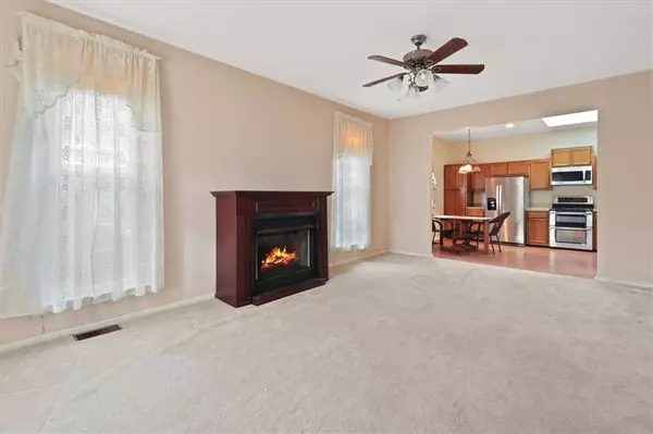 295 N Main ST, Zionsville, IN 46077