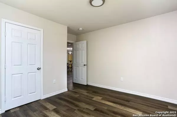 302 Grecian Dr, San Antonio, TX 78223