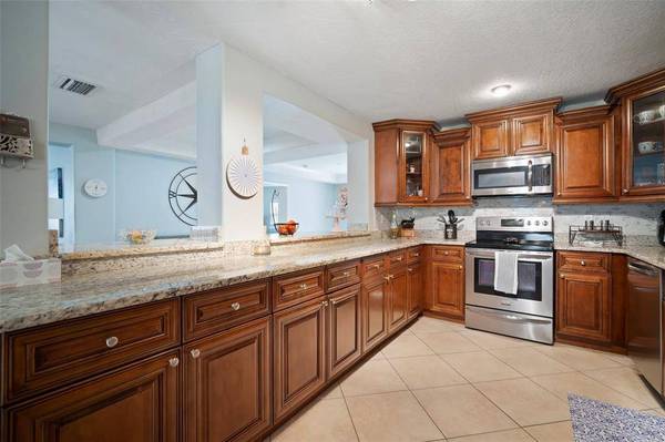 4327 S HUBERT AVE, Tampa, FL 33611