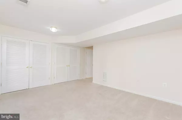 25 STOWE CT, Inwood, WV 25428