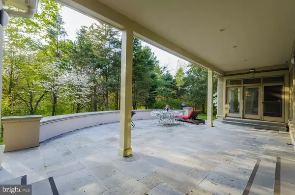 35 RED BLOSSOM CIR, Shepherdstown, WV 25443