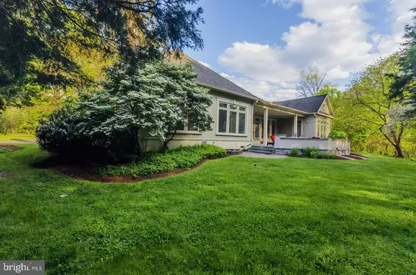 35 RED BLOSSOM CIR, Shepherdstown, WV 25443