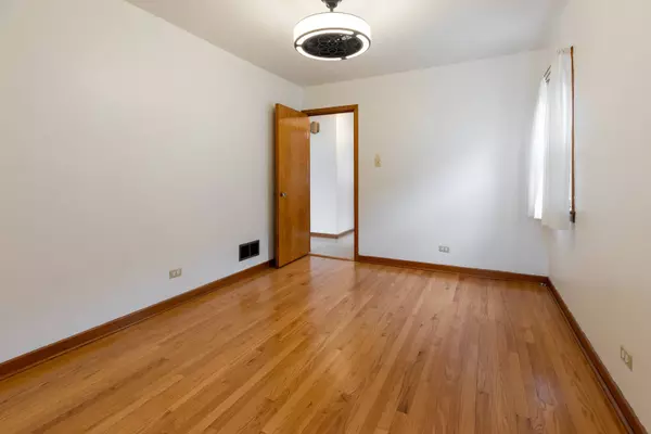 3703 S 57th CT, Cicero, IL 60804