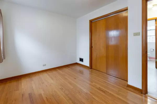 3703 S 57th CT, Cicero, IL 60804