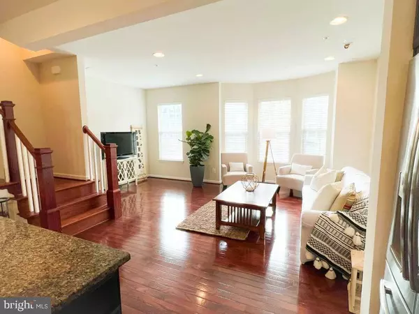 725 RIVER MIST DR #182, Oxon Hill, MD 20745