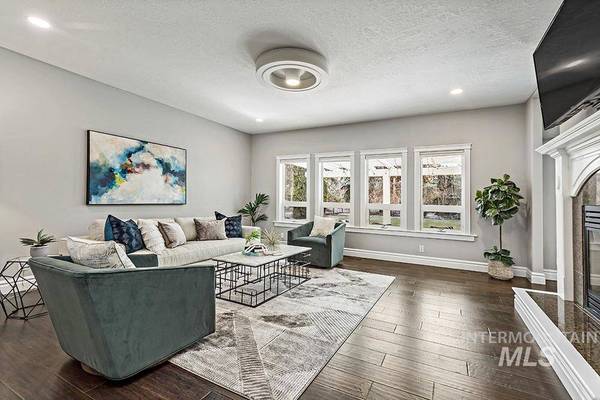 347 W River Trail Dr, Eagle, ID 83616