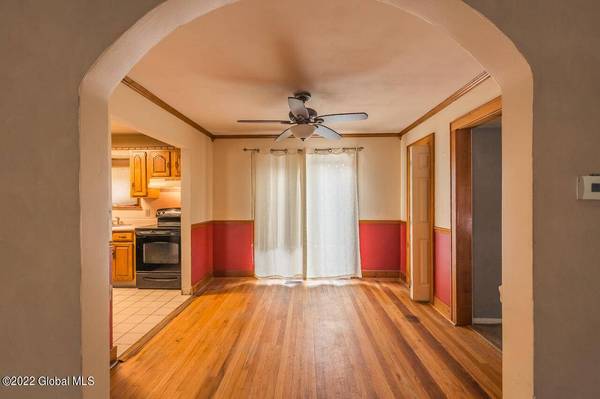 81 Saratoga  BLVD, Gloversville, NY 12078