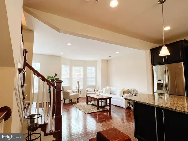 725 RIVER MIST DR #182, Oxon Hill, MD 20745