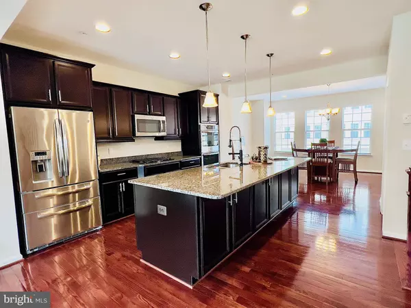 725 RIVER MIST DR #182, Oxon Hill, MD 20745