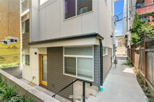 1306 E Remington CT, Seattle, WA 98122