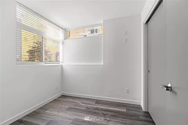 1306 E Remington CT, Seattle, WA 98122