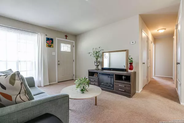 3703 AUTUMN LN, Kirby, TX 78219-1306