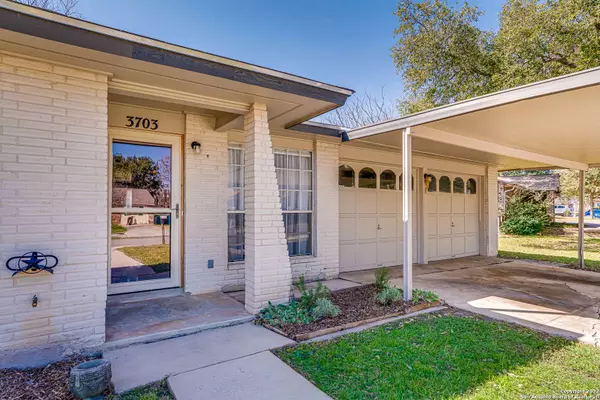 3703 AUTUMN LN, Kirby, TX 78219-1306